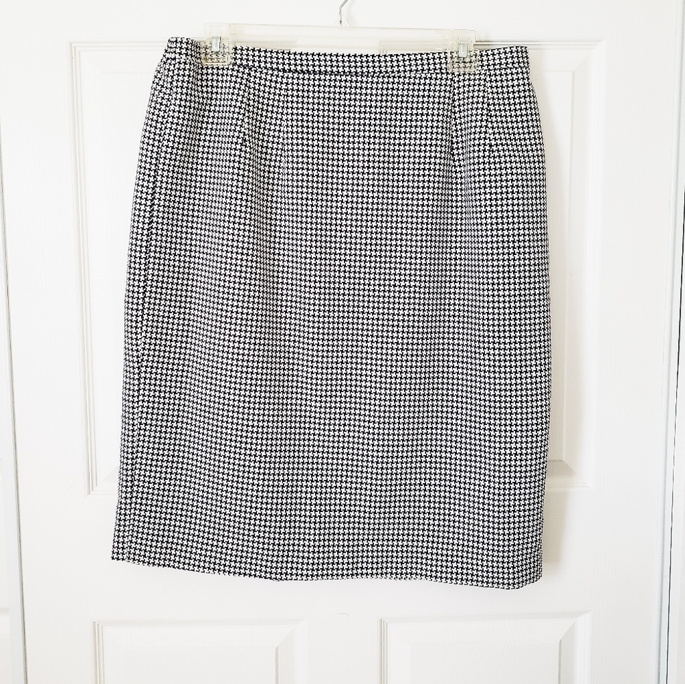 Blacker by Stanley Blacker Women’s Skirt Size 18 White Black Used Vintage Y2K